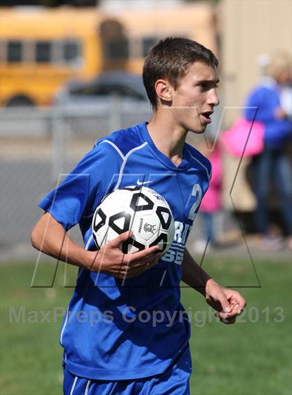 Thumbnail 1 in Hale Ray @ Haddam-Killingworth photogallery.