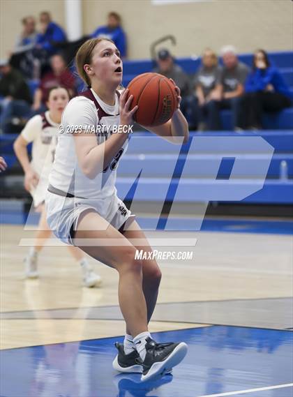 Thumbnail 2 in Macks Creek vs South Iron (Bill Rowe's Queen City Showcase) photogallery.