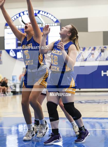 Thumbnail 3 in Macks Creek vs South Iron (Bill Rowe's Queen City Showcase) photogallery.