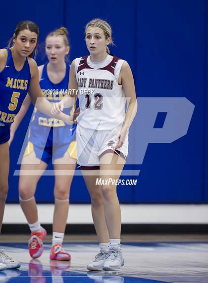 Thumbnail 2 in Macks Creek vs South Iron (Bill Rowe's Queen City Showcase) photogallery.