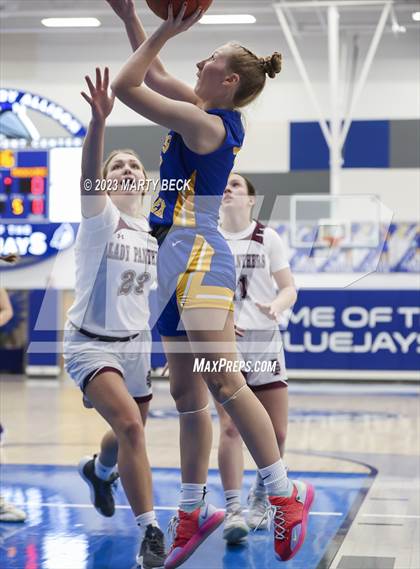 Thumbnail 3 in Macks Creek vs South Iron (Bill Rowe's Queen City Showcase) photogallery.