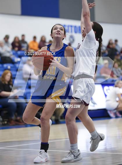 Thumbnail 2 in Macks Creek vs South Iron (Bill Rowe's Queen City Showcase) photogallery.