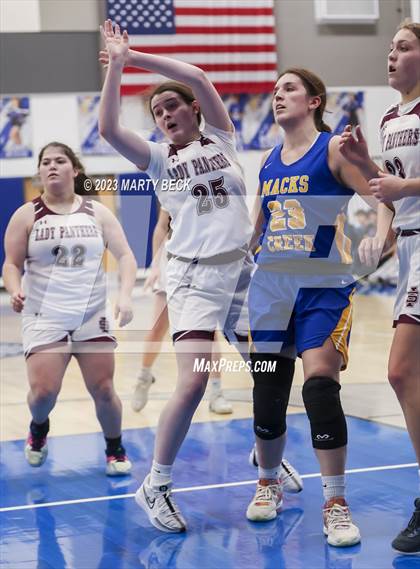 Thumbnail 1 in Macks Creek vs South Iron (Bill Rowe's Queen City Showcase) photogallery.