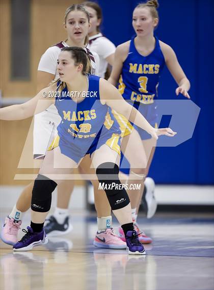 Thumbnail 2 in Macks Creek vs South Iron (Bill Rowe's Queen City Showcase) photogallery.