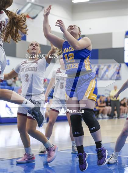 Thumbnail 2 in Macks Creek vs South Iron (Bill Rowe's Queen City Showcase) photogallery.