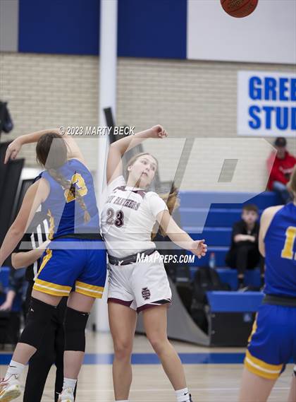 Thumbnail 2 in Macks Creek vs South Iron (Bill Rowe's Queen City Showcase) photogallery.