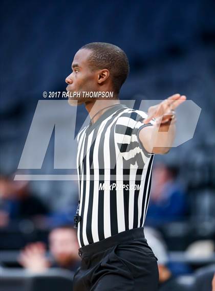 Thumbnail 2 in Frosh Elk Grove vs. El Camino (@ Golden 1 Center) photogallery.