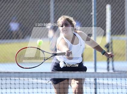 Thumbnail 1 in Alexander Central @ Foard photogallery.