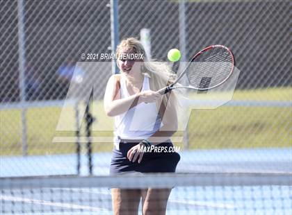 Thumbnail 3 in Alexander Central @ Foard photogallery.