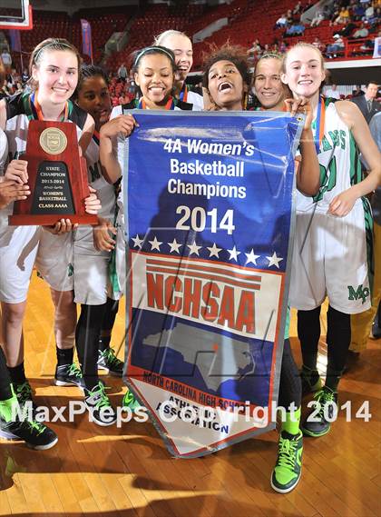 Thumbnail 1 in Myers Park vs. Southeast Raleigh (NCHSAA 4A Final) photogallery.