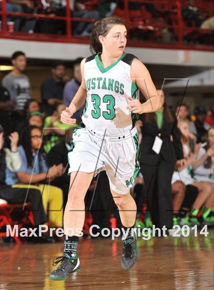 Thumbnail 3 in Myers Park vs. Southeast Raleigh (NCHSAA 4A Final) photogallery.