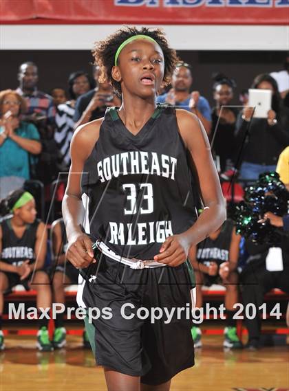 Thumbnail 3 in Myers Park vs. Southeast Raleigh (NCHSAA 4A Final) photogallery.