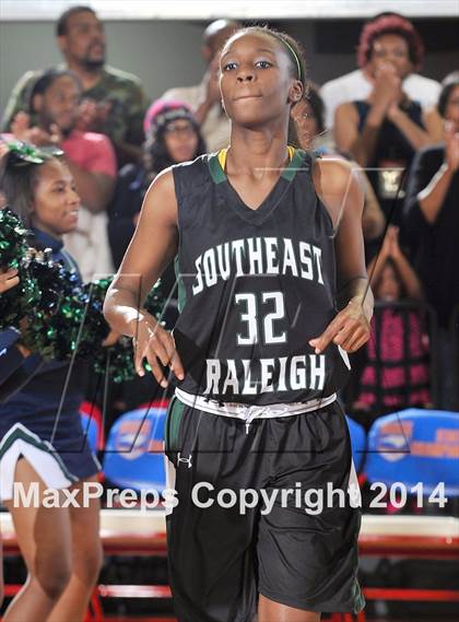 Thumbnail 1 in Myers Park vs. Southeast Raleigh (NCHSAA 4A Final) photogallery.