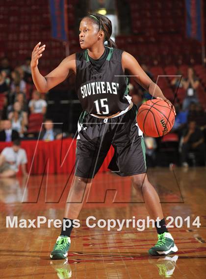 Thumbnail 1 in Myers Park vs. Southeast Raleigh (NCHSAA 4A Final) photogallery.