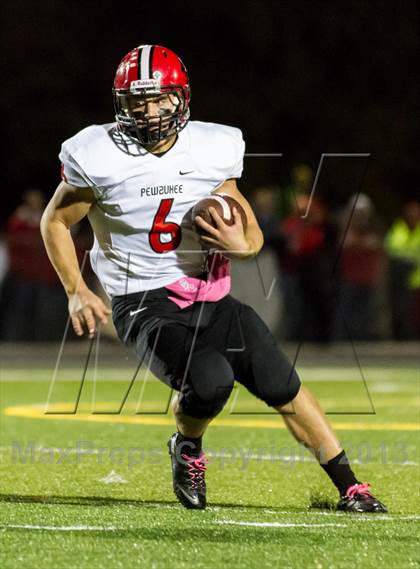 Thumbnail 2 in Elkhorn vs Pewaukee (WIAA D3 Round 1 Playoff) photogallery.