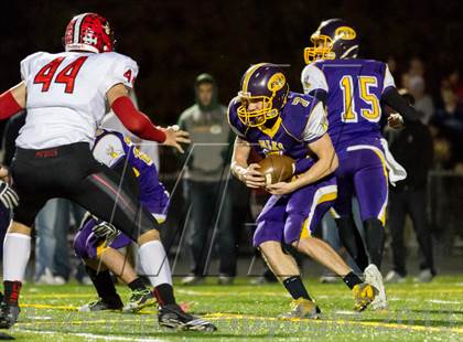 Thumbnail 3 in Elkhorn vs Pewaukee (WIAA D3 Round 1 Playoff) photogallery.