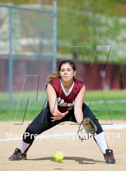 Thumbnail 3 in Clarke @ Island Trees (Section VIII Class A Semifinal) photogallery.