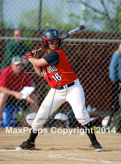Thumbnail 2 in Clarke @ Island Trees (Section VIII Class A Semifinal) photogallery.