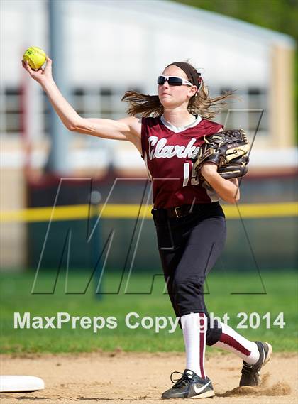 Thumbnail 2 in Clarke @ Island Trees (Section VIII Class A Semifinal) photogallery.