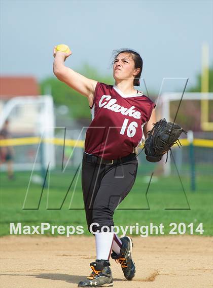 Thumbnail 2 in Clarke @ Island Trees (Section VIII Class A Semifinal) photogallery.