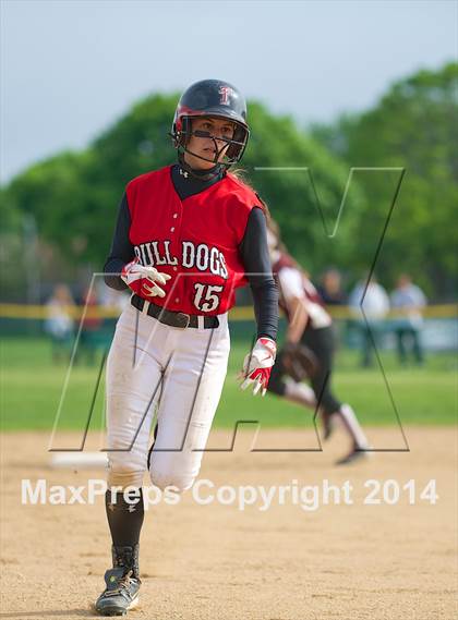 Thumbnail 3 in Clarke @ Island Trees (Section VIII Class A Semifinal) photogallery.