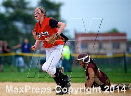 Thumbnail 3 in Clarke @ Island Trees (Section VIII Class A Semifinal) photogallery.
