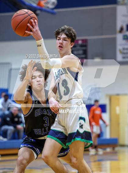 Thumbnail 3 in Grain Valley vs St. Michael the Archangel - Sonic Showdown photogallery.