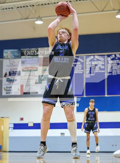 Thumbnail 2 in Grain Valley vs St. Michael the Archangel - Sonic Showdown photogallery.