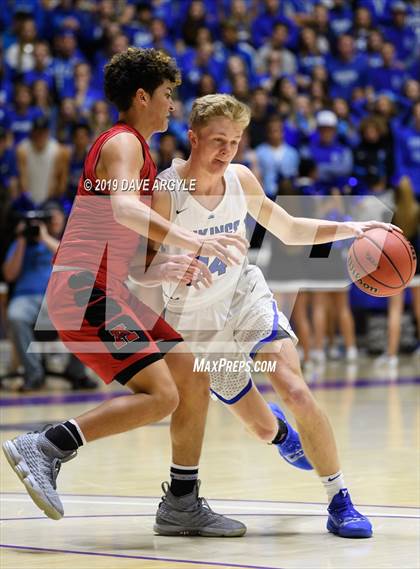 Thumbnail 3 in Pleasant Grove vs. American Fork (UHSAA 6A Final) photogallery.