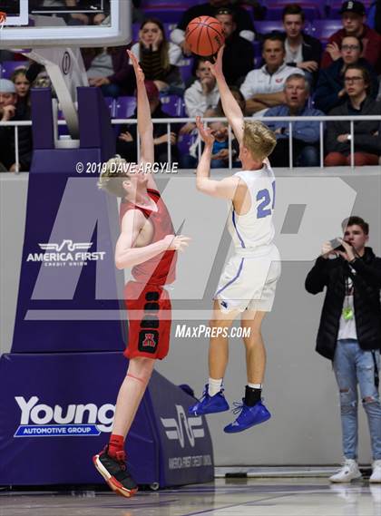 Thumbnail 3 in Pleasant Grove vs. American Fork (UHSAA 6A Final) photogallery.