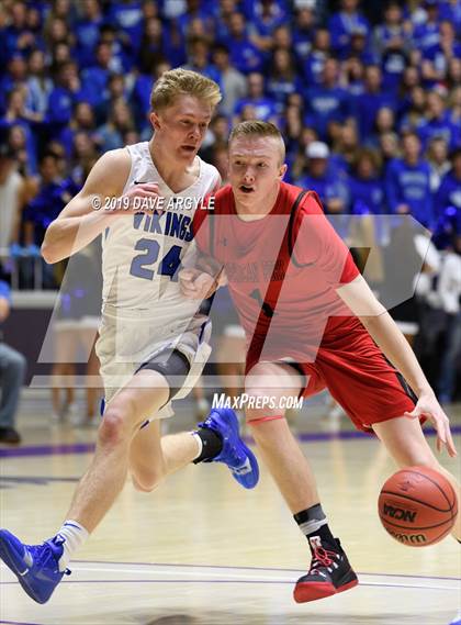 Thumbnail 3 in Pleasant Grove vs. American Fork (UHSAA 6A Final) photogallery.