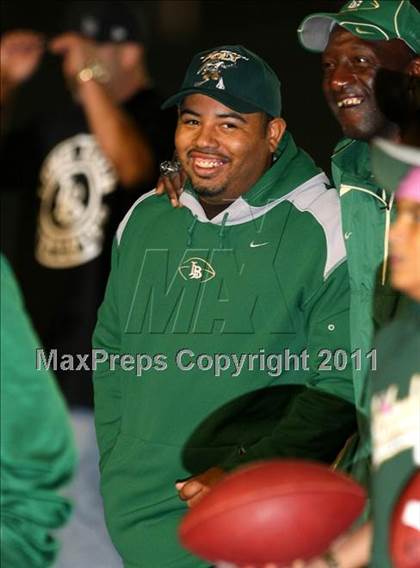 Thumbnail 3 in Long Beach Poly @ Lakewood photogallery.