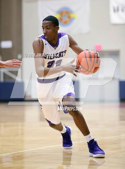 Thumbnail 2 in Ridge Point vs. Angleton (McDonald's Texas Invitational) photogallery.