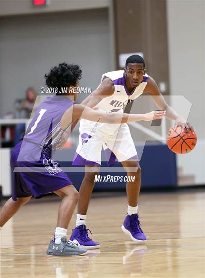 Thumbnail 2 in Ridge Point vs. Angleton (McDonald's Texas Invitational) photogallery.