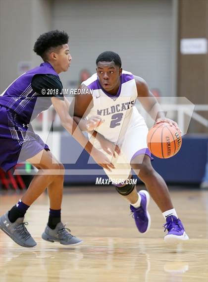 Thumbnail 2 in Ridge Point vs. Angleton (McDonald's Texas Invitational) photogallery.