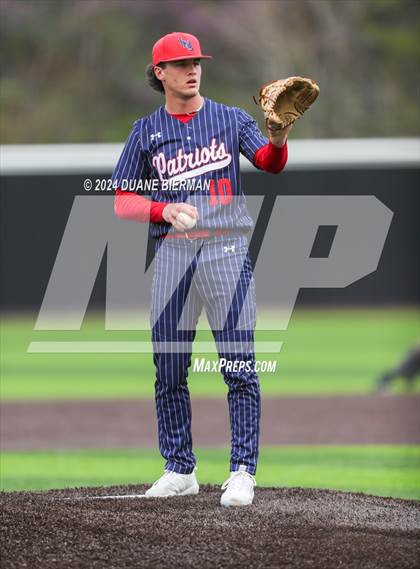 Thumbnail 3 in Blessed Trinity vs. Lewisburg photogallery.