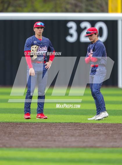 Thumbnail 2 in Blessed Trinity vs. Lewisburg photogallery.