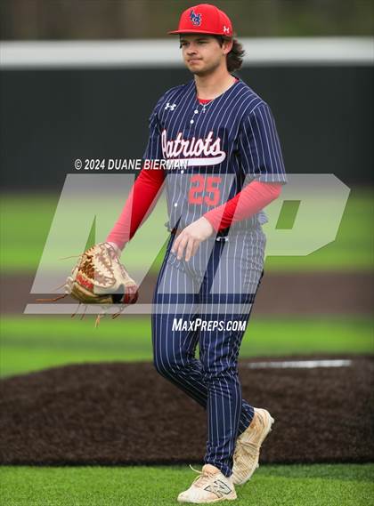 Thumbnail 2 in Blessed Trinity vs. Lewisburg photogallery.