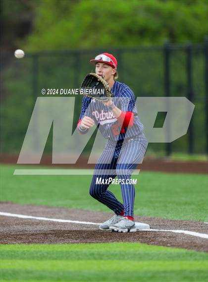 Thumbnail 3 in Blessed Trinity vs. Lewisburg photogallery.