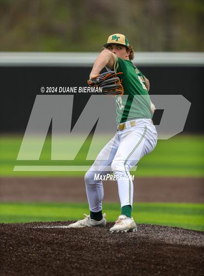 Thumbnail 3 in Blessed Trinity vs. Lewisburg photogallery.