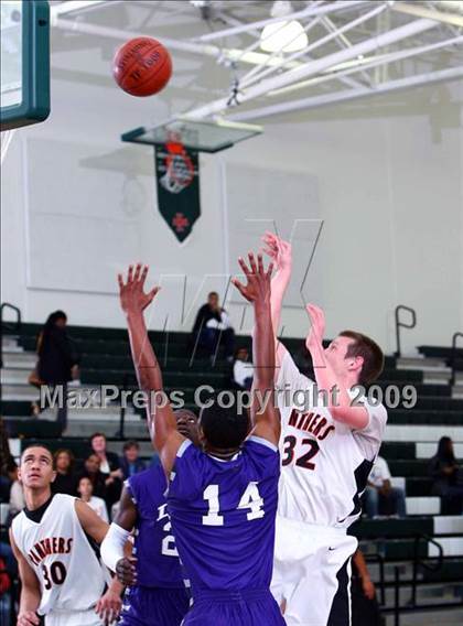 Thumbnail 1 in St. Pius X vs. Johnson (Texas Jamboree) photogallery.