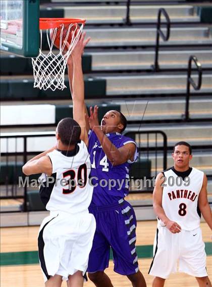 Thumbnail 3 in St. Pius X vs. Johnson (Texas Jamboree) photogallery.