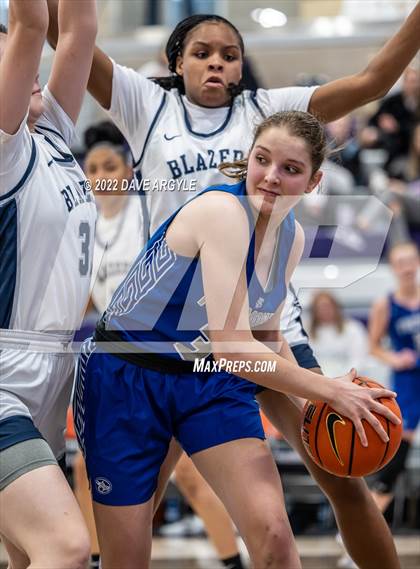 Thumbnail 1 in Fremont vs. Sierra Canyon (Utah Holiday Hoopfest) photogallery.