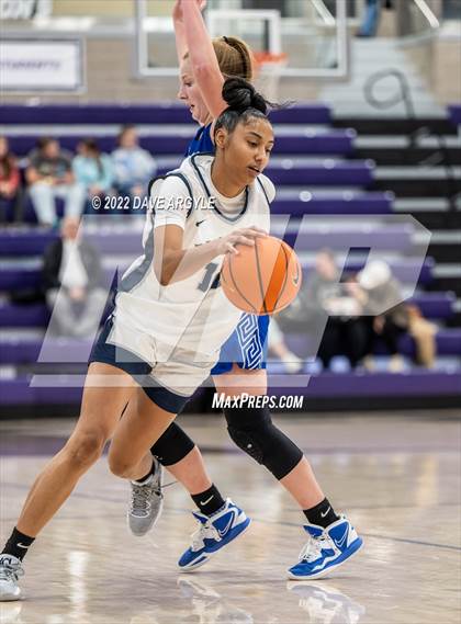 Thumbnail 2 in Fremont vs. Sierra Canyon (Utah Holiday Hoopfest) photogallery.