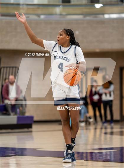 Thumbnail 1 in Fremont vs. Sierra Canyon (Utah Holiday Hoopfest) photogallery.