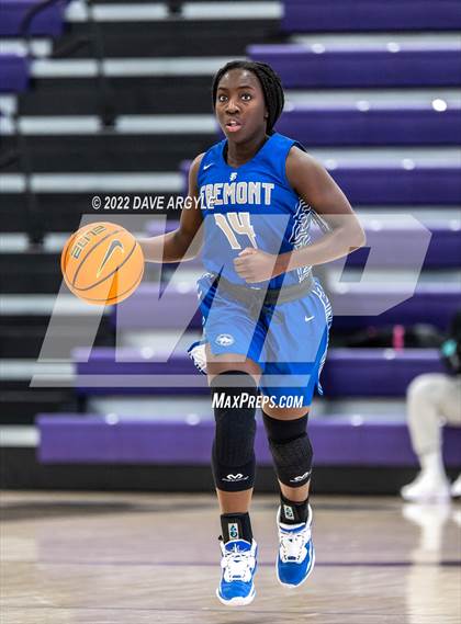 Thumbnail 1 in Fremont vs. Sierra Canyon (Utah Holiday Hoopfest) photogallery.