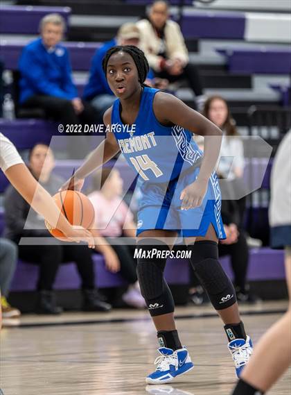 Thumbnail 3 in Fremont vs. Sierra Canyon (Utah Holiday Hoopfest) photogallery.