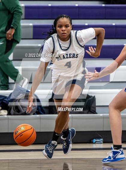Thumbnail 2 in Fremont vs. Sierra Canyon (Utah Holiday Hoopfest) photogallery.
