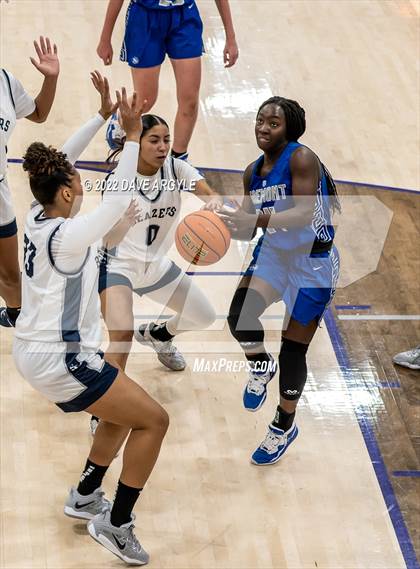 Thumbnail 2 in Fremont vs. Sierra Canyon (Utah Holiday Hoopfest) photogallery.