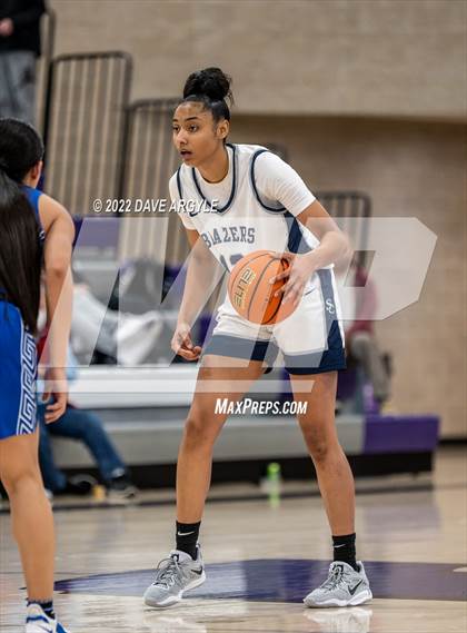 Thumbnail 2 in Fremont vs. Sierra Canyon (Utah Holiday Hoopfest) photogallery.